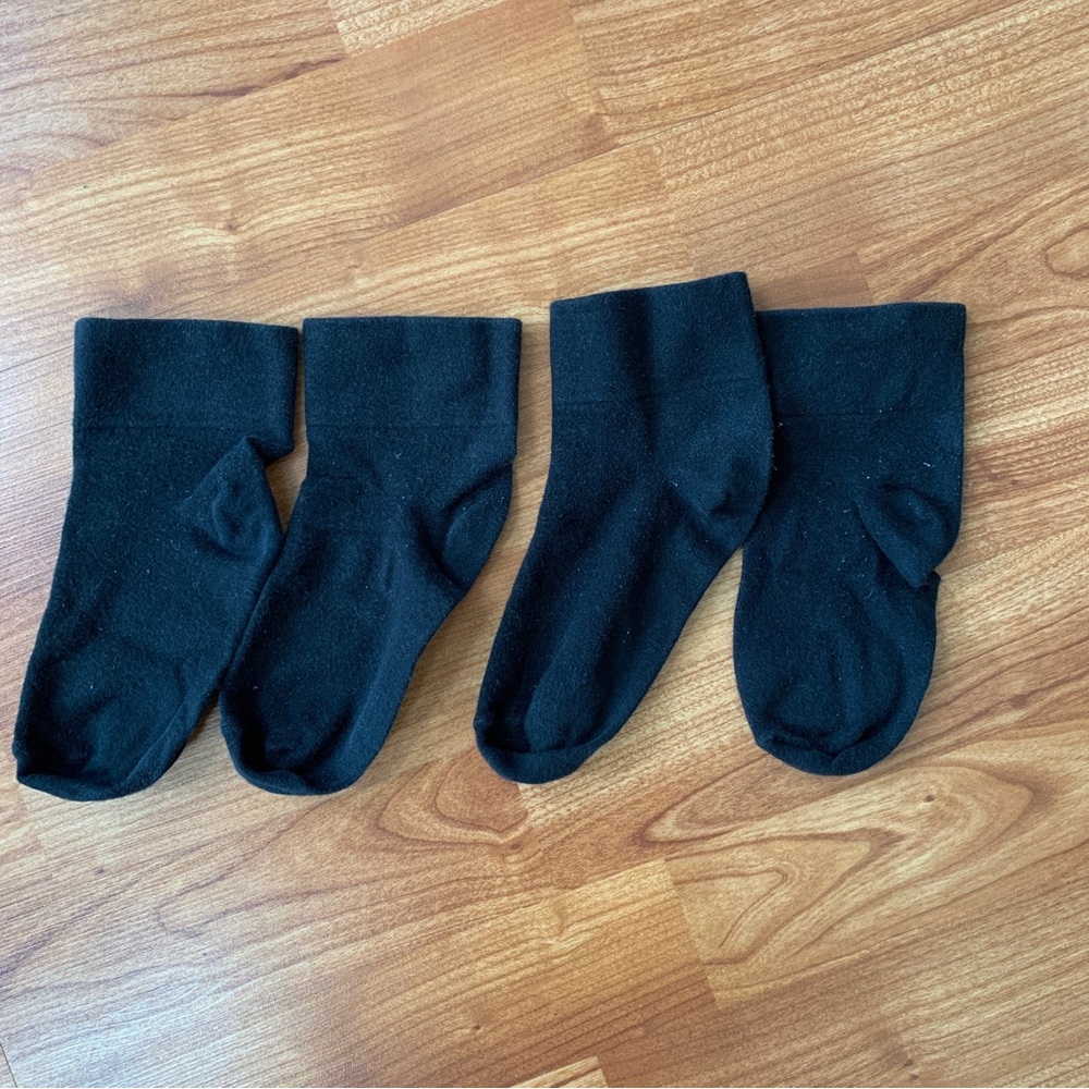 Free item: two pairs of socks